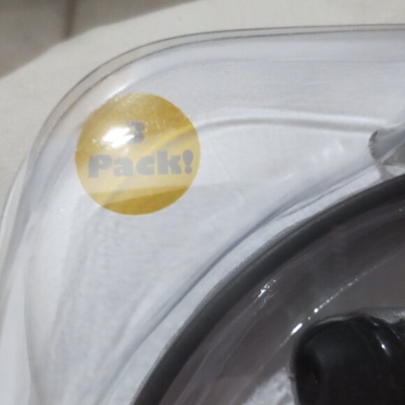 Brand New Sealed 3 Headphones Earbuds Earphones Package Set. - Picture 9 of 10